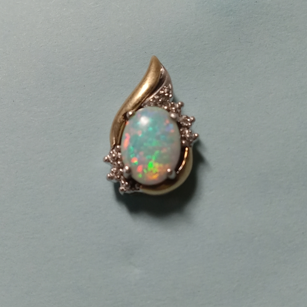 Opal Pendent
